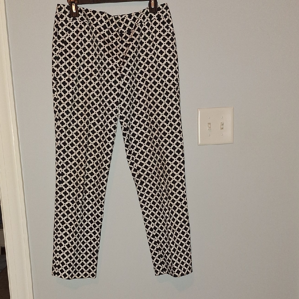 Dana Buchman Black and White Geometric Pants